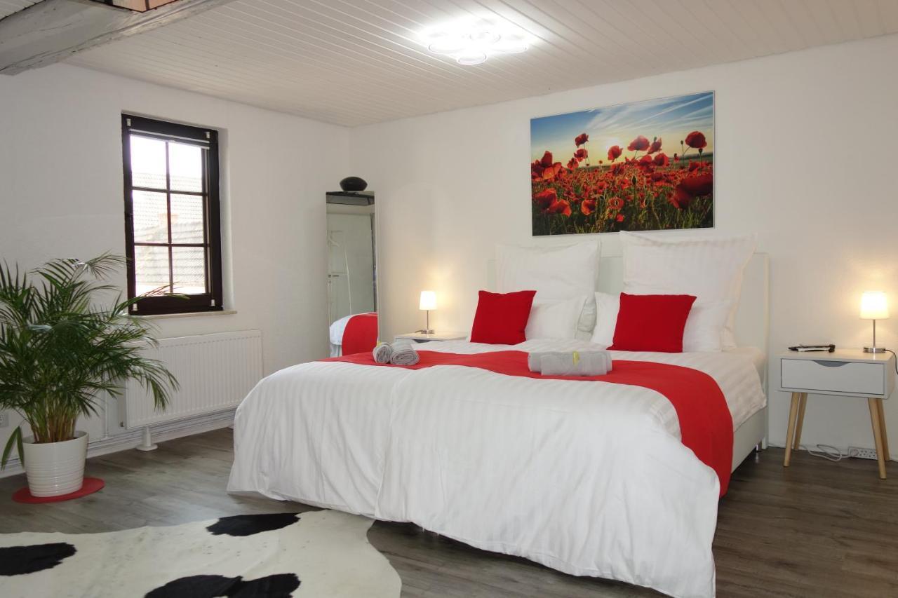 Happy-Homes Red - Up To 5 - Kueche - W-Lan - Netflix - Honig - Terrasse 알텐슈타트 외부 사진